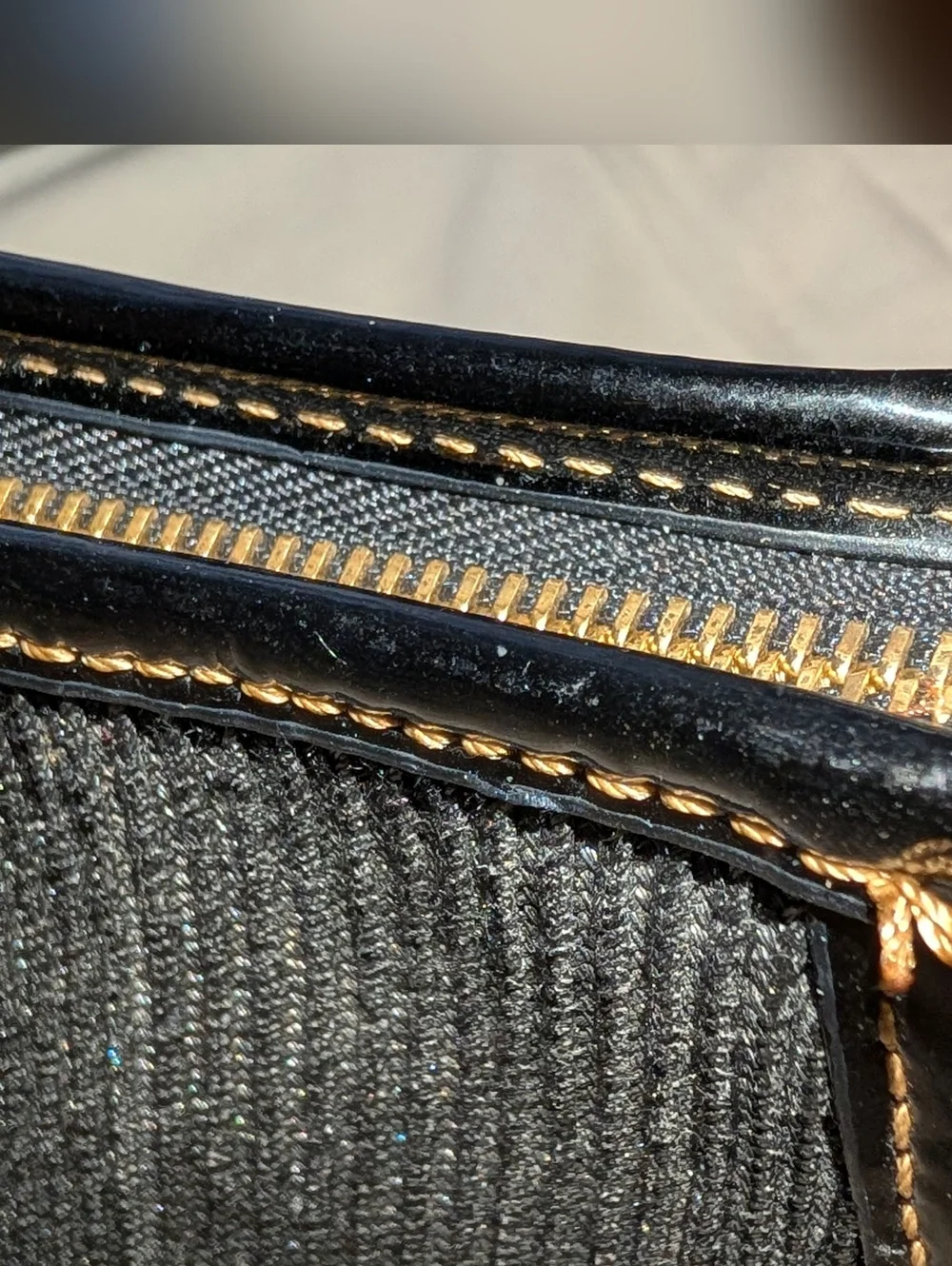 Eric Javits Squishee Metallic Baguette Shoulder Bag Black GUC